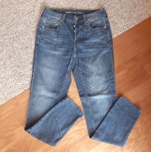 American Eagle Buttonfly Tomgirl Jeans size 2 Long
